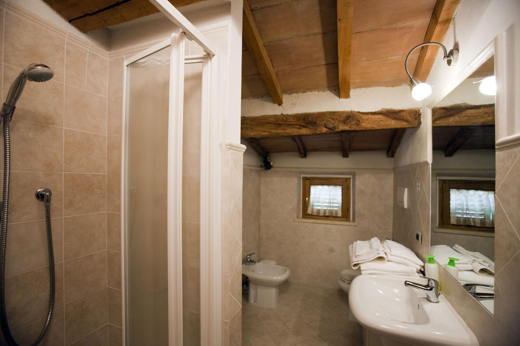 Agriturismo Podere Olivello In Val D'Orcia Montalcino Værelse billede